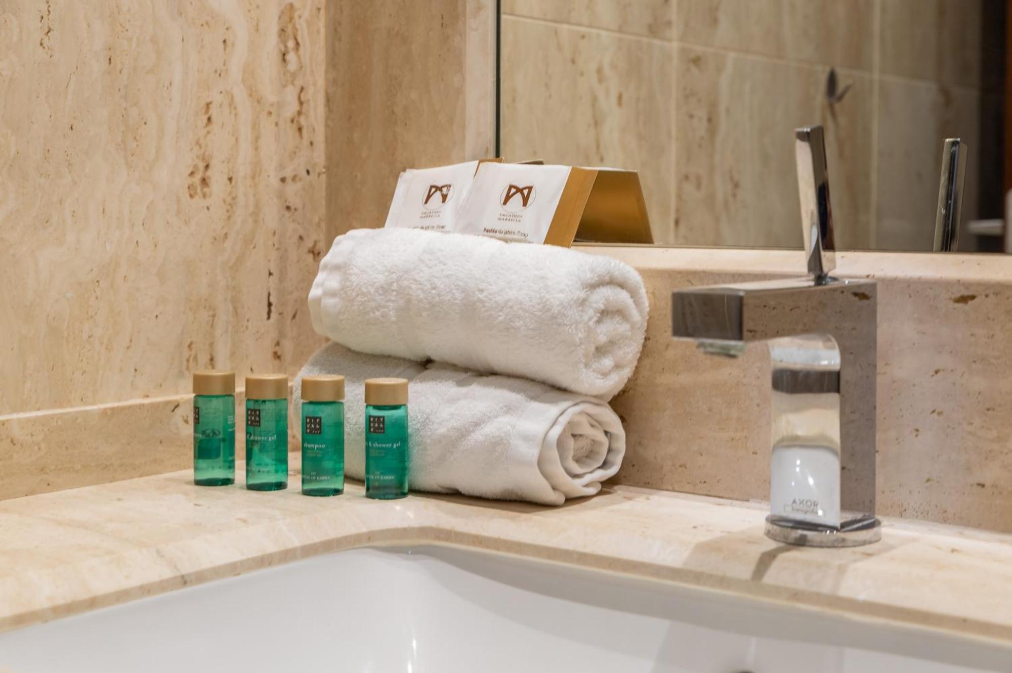 Apartamento Vacation I The Sovereign Penthouse, Large Communal Pool, 24h Security, 5min To Puerto Banus *