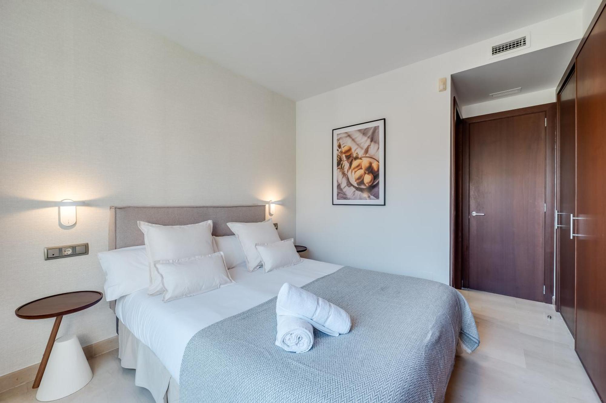 Vacation I The Sovereign Penthouse, Large Communal Pool, 24h Security, 5min To Puerto Banus Apartamento Marbella