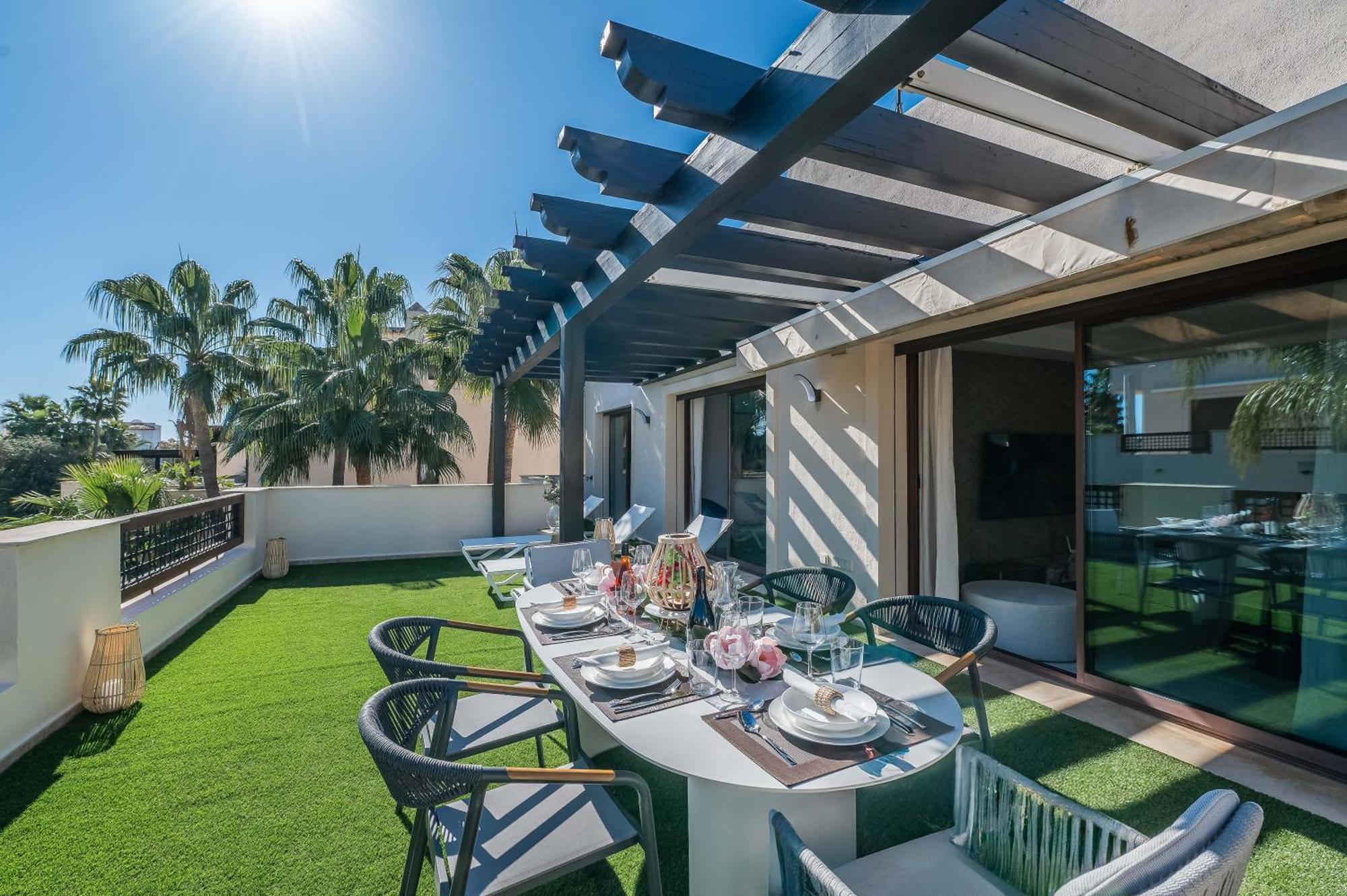 Apartamento Vacation I The Sovereign Penthouse, Large Communal Pool, 24h Security, 5min To Puerto Banus Marbella