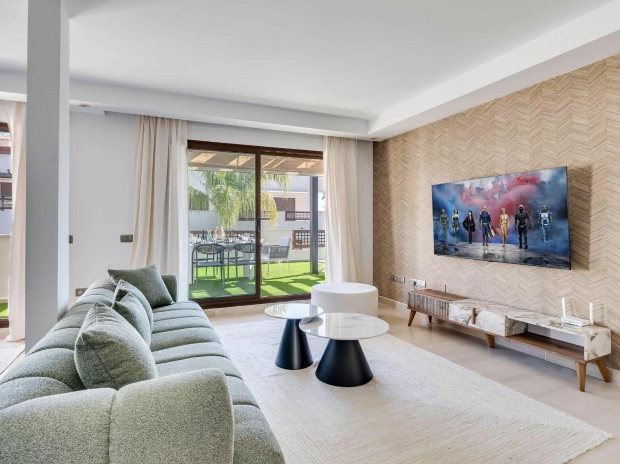 Vacation I The Sovereign Penthouse, Large Communal Pool, 24h Security, 5min To Puerto Banus Apartamento Marbella