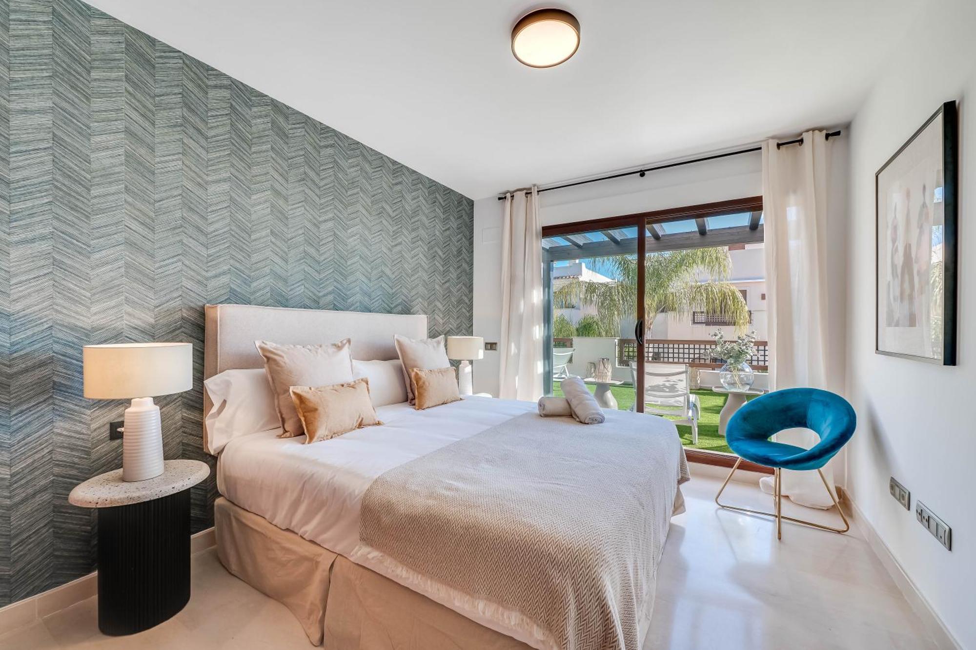 Vacation I The Sovereign Penthouse, Large Communal Pool, 24h Security, 5min To Puerto Banus